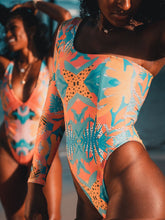 Load image into Gallery viewer, Brigitte Long Sleeve in Botanical Print