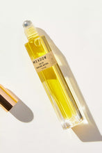 Load image into Gallery viewer, Bohemian Reves - Meadow Botanical Perfume Roller 10ml
